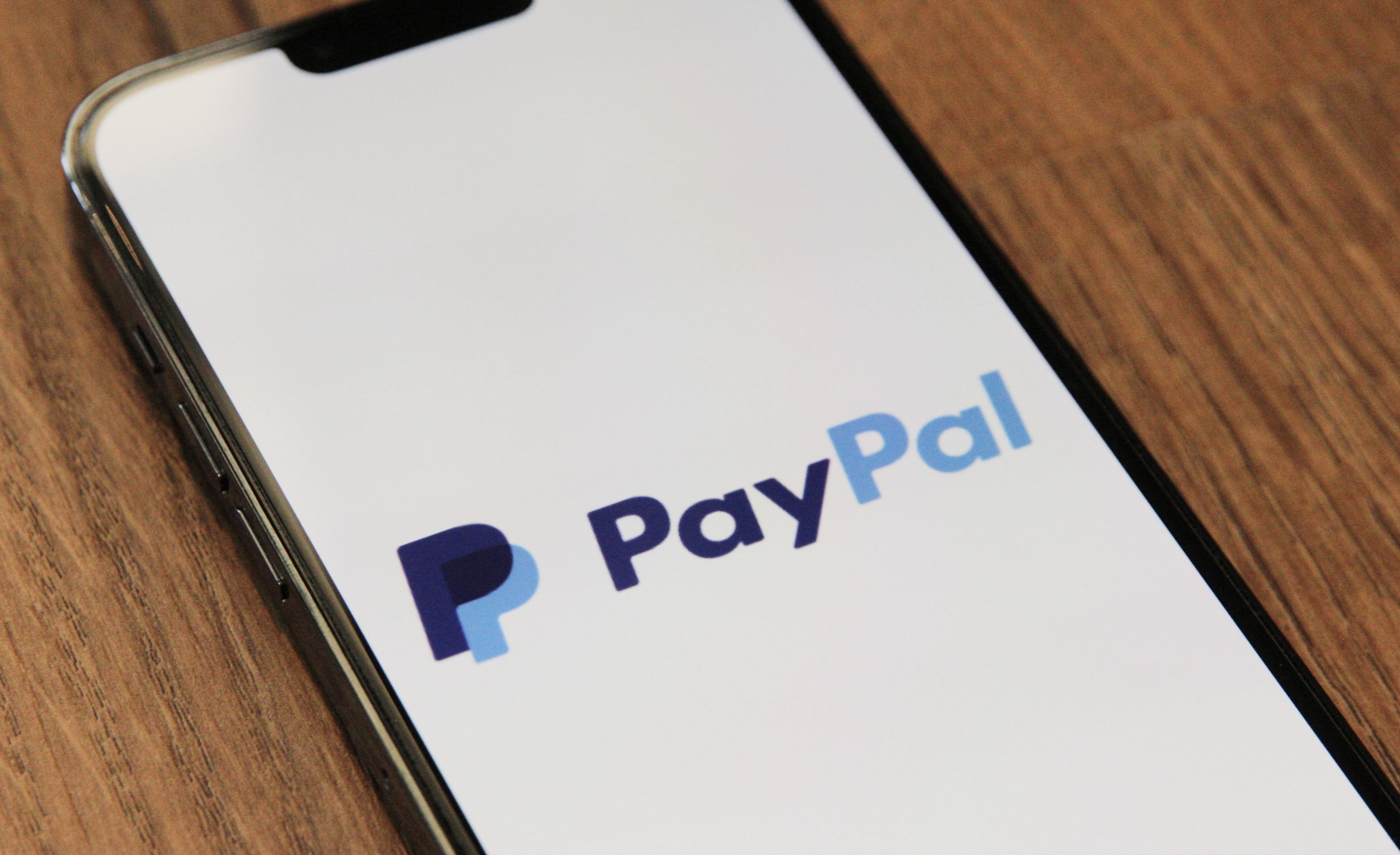 Платёжный сервис PayPal отменил защиту покупателей NFT