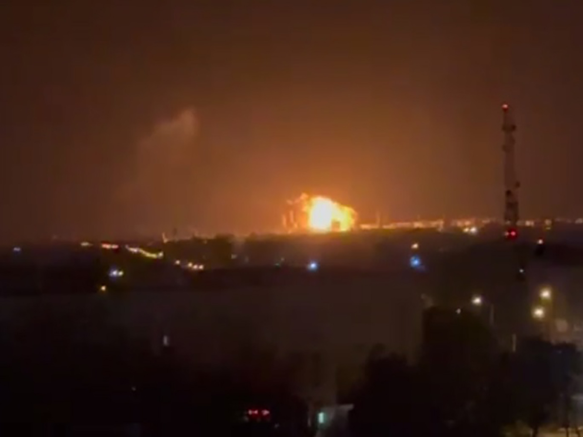 ВСУ атаковали нефтезавод на Кубани: взрывы гремели более 30 минут